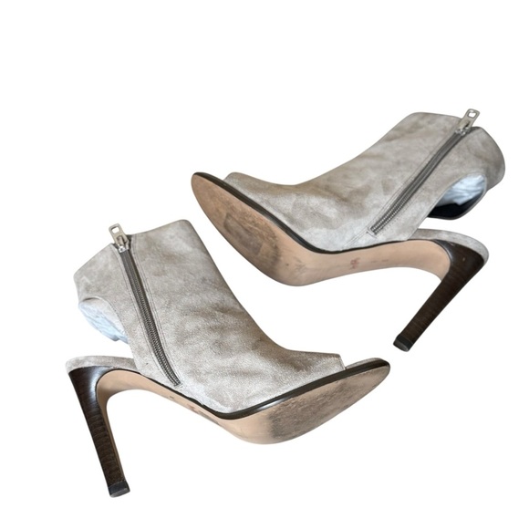 COACH Izzie Open Toe Shooties Gray Suede Booties Pumps 9 Grey Neutral Designer - Picture 3 of 12